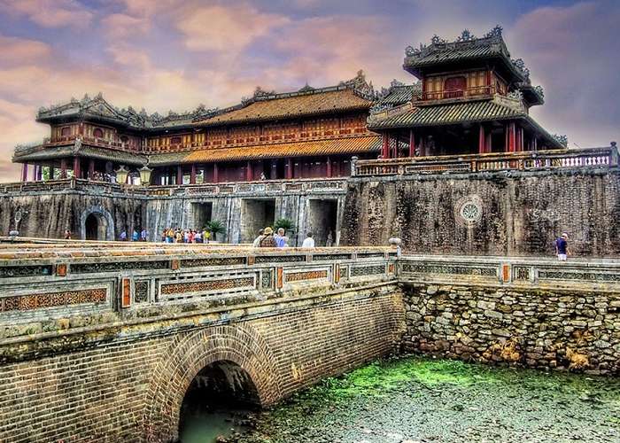 Tour Hành Trình Di Sản Miền Trung 4 Ngày 3 Đêm 