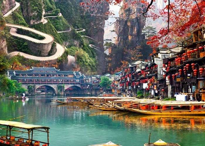 Tour Du Lịch Trương Gia Giới - Vũ Lăng Nguyên - Phượng Hoàng Cổ Trấn 6 Ngày 5 Đêm
